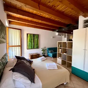Bright, Cozy In The Heart Of , Verona Italia